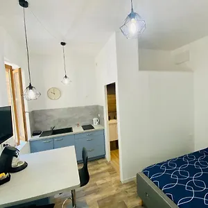 studio-neuf-bien-plac-jardin-et-parking-gratuit.midi-pyreneeshotels.com/